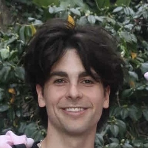 Bennett, founder of Maintouch